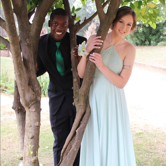 PROM DRESS - Picture 3 of 3